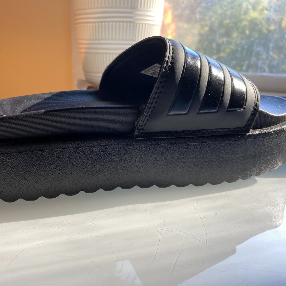 Adidas Adilette Women's Black Slip-On Casual / Recovery Sandals - Size 8 - Picture 6 of 8